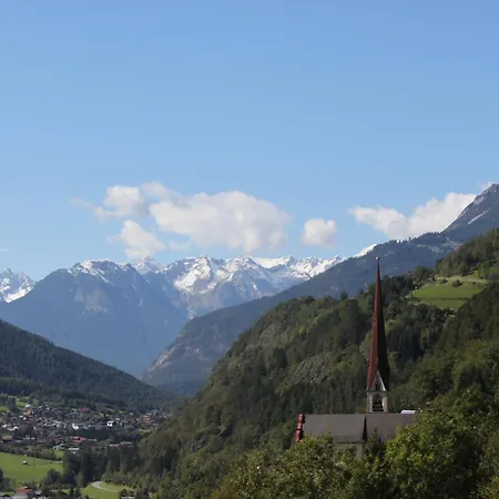 Panorama Mora 公寓 *