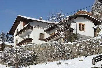 Panorama Mora 公寓